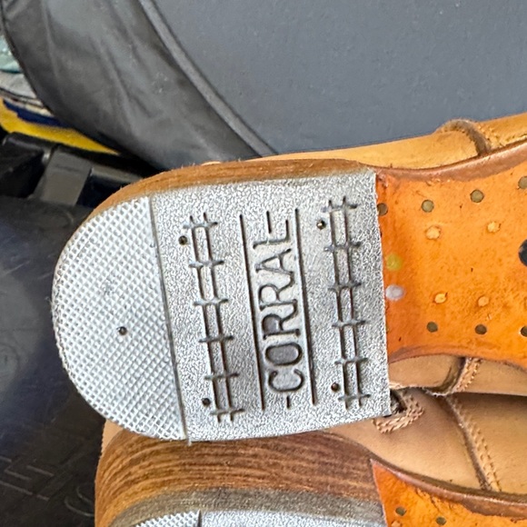 Corral Multicolor Embroidered Ankle Boots - Picture 5 of 14